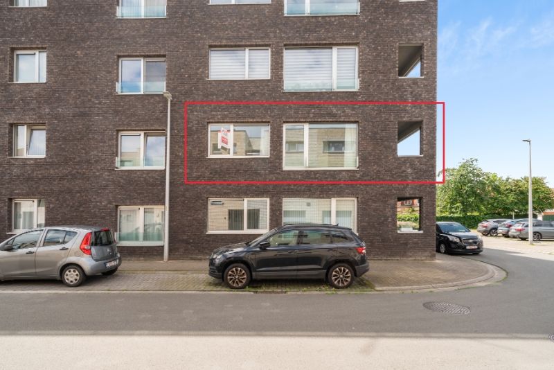 Appartement op 1eV met terras - nabij centrum! foto 12