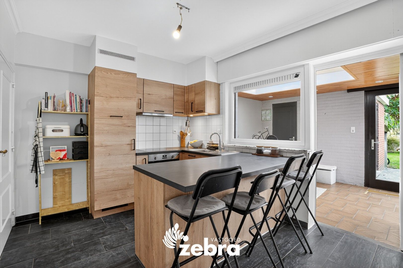 Instapklare moderne woning met drie slaapkamers te Tielt (Meulebeke)! foto 11