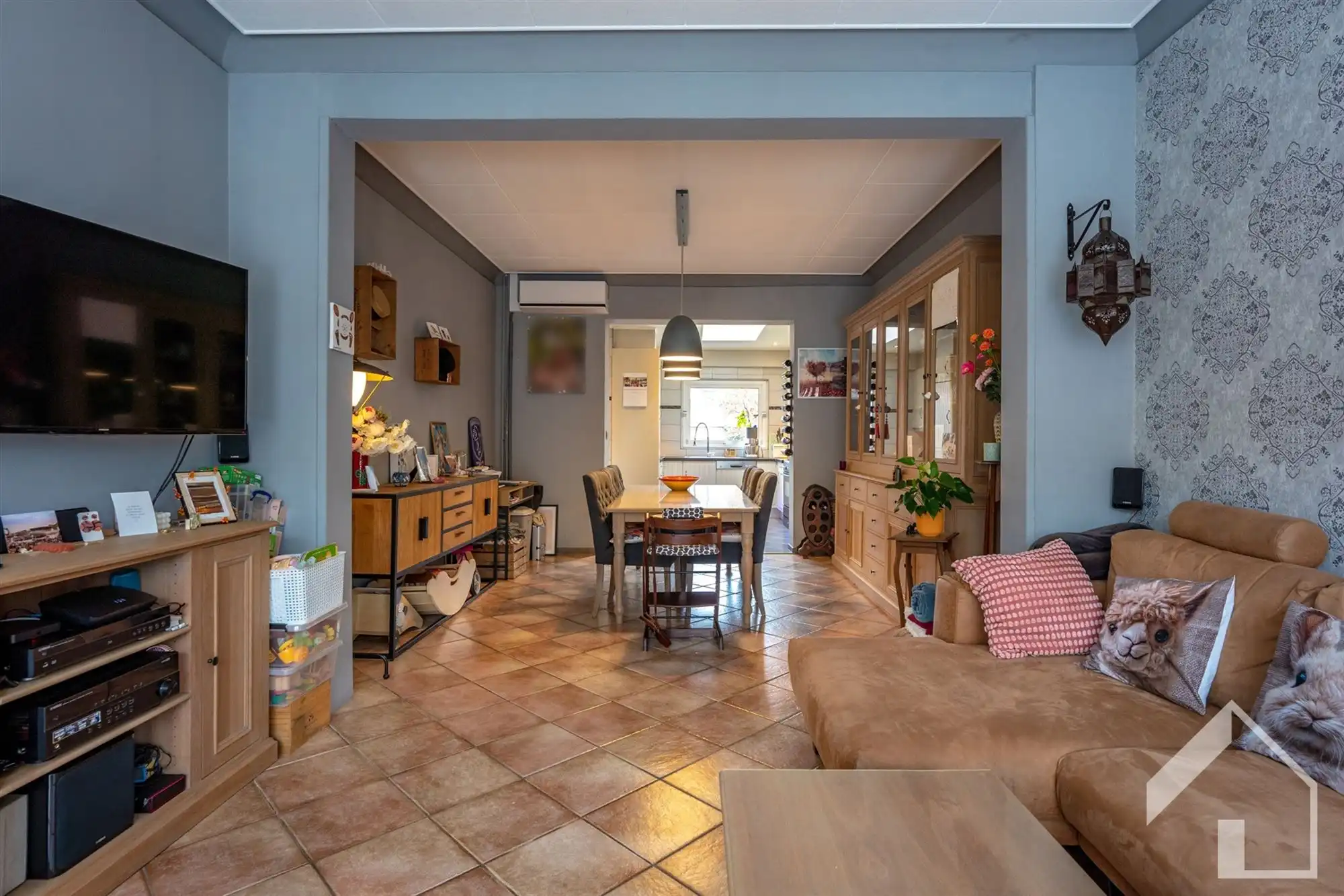 Instapklare gezinswoning met 3 slaapkamers, garage en tuin in rustige enkelrichtingsstraat te Deurne foto 4