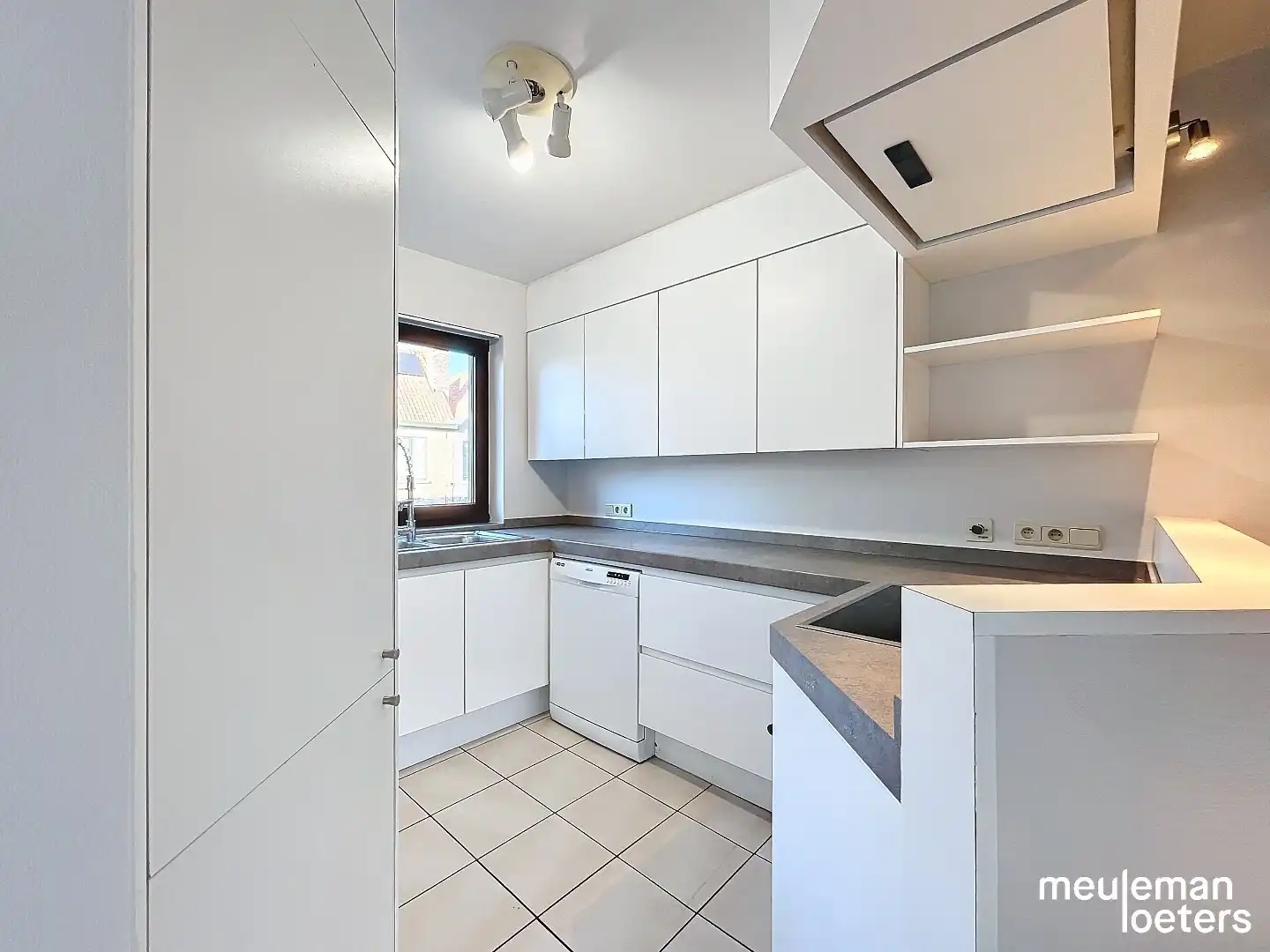 Ruim duplex appartement met garagebox foto 9