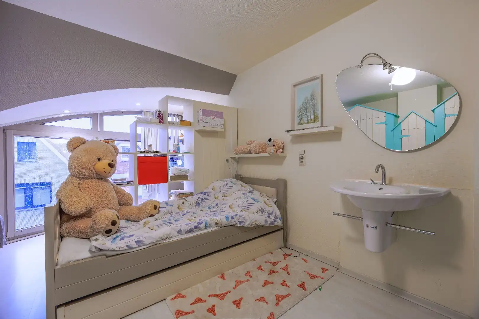 Prachtige woning met dubbele garage en tuin  foto 26