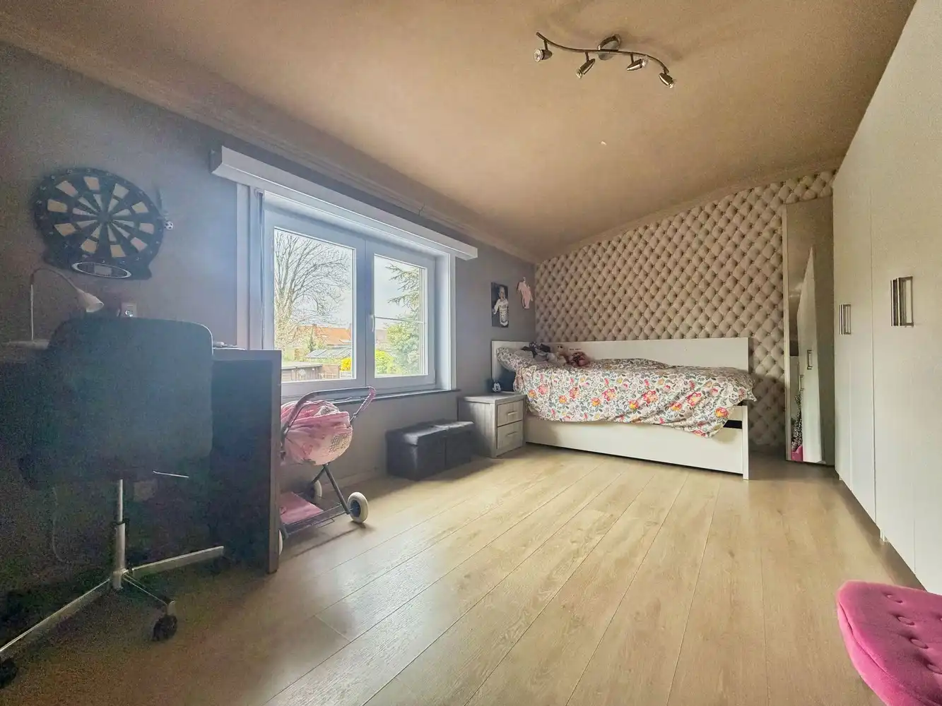 Lichtrijke woning met 3 ruime slaapkamers + zonnige tuin foto 9