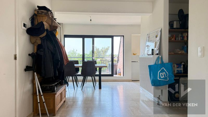 Stijlvol duplexappartement met 2 SLPK in hartje Hasselt foto 6