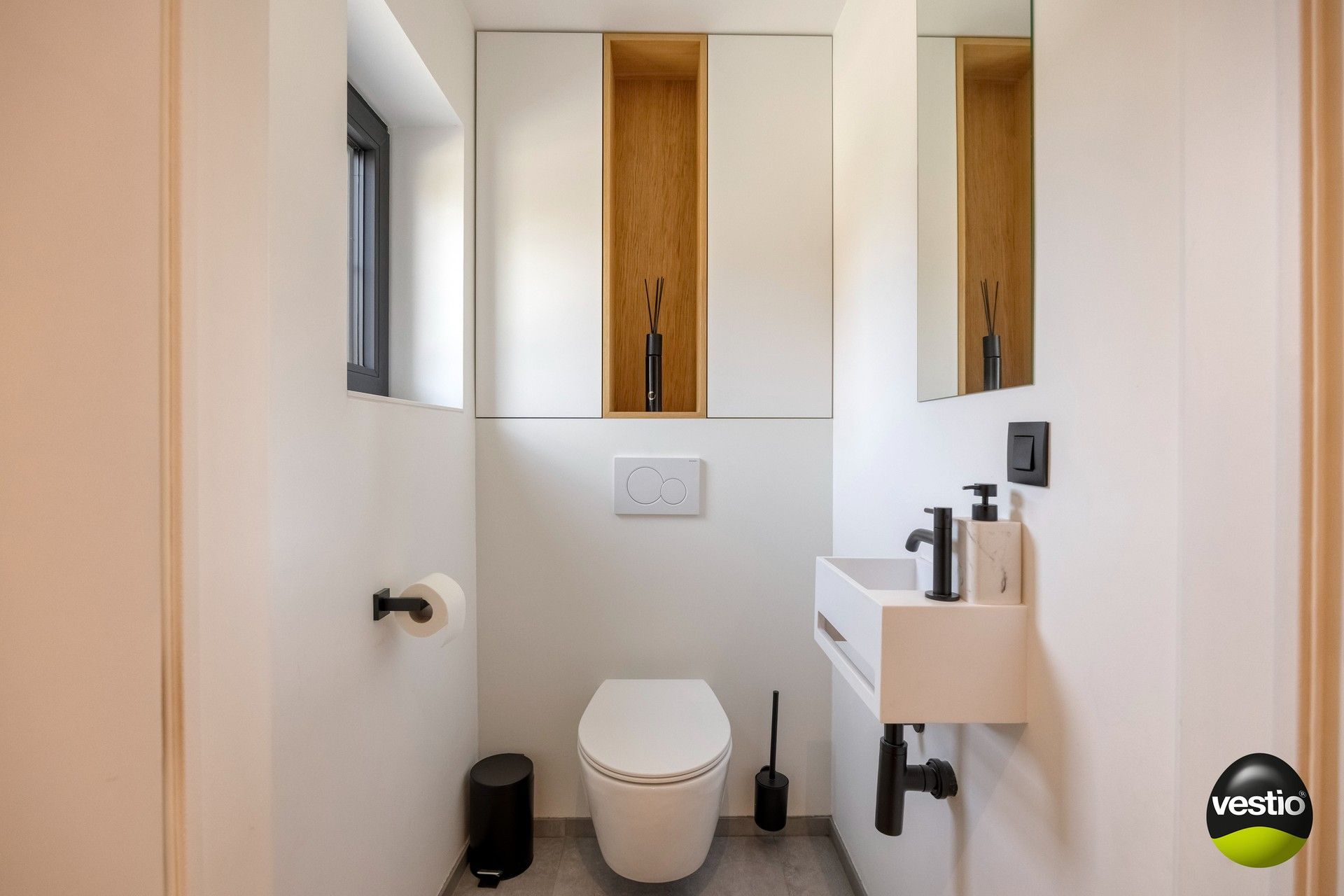 GERENOVEERDE, ENERGIEZUINIGE WONING OP RUSTIGE LOCATIE foto 26