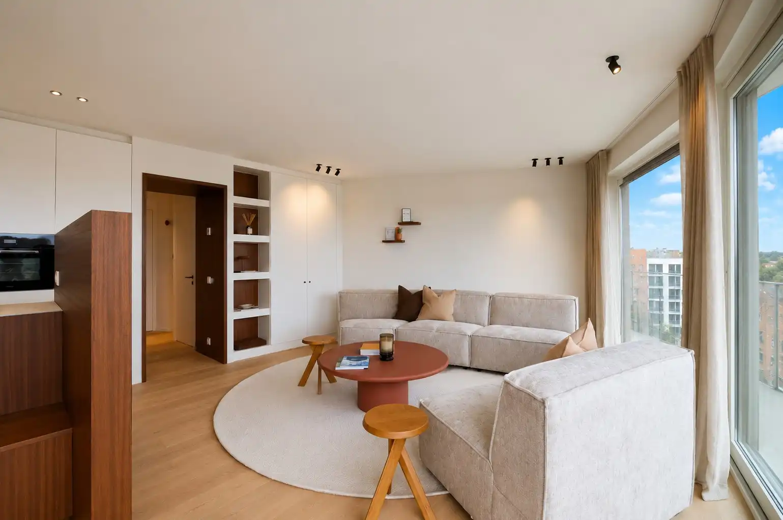 Prestigieus gerenoveerd appartement afgewerkt met hoogwaardige materialen gelegen nabij het Driehoeksplein. foto 7