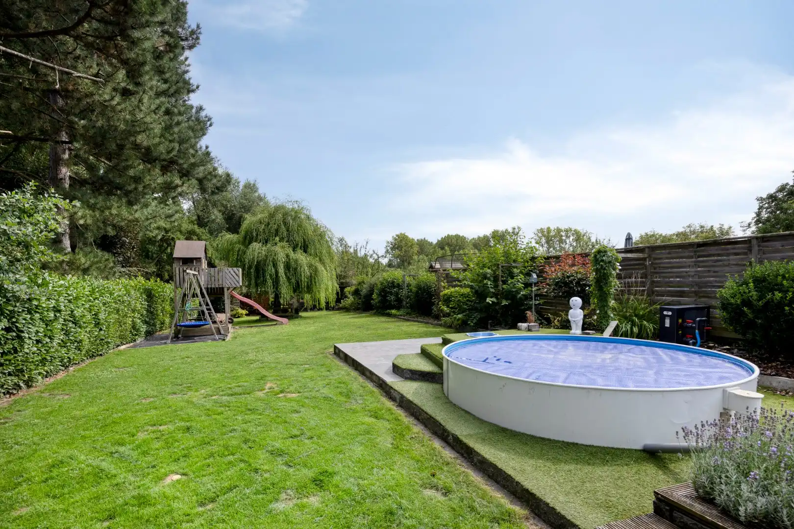 Ruime halfopen bebouwing met grote tuin op fietsafstand van het centrum van Tongeren foto 2