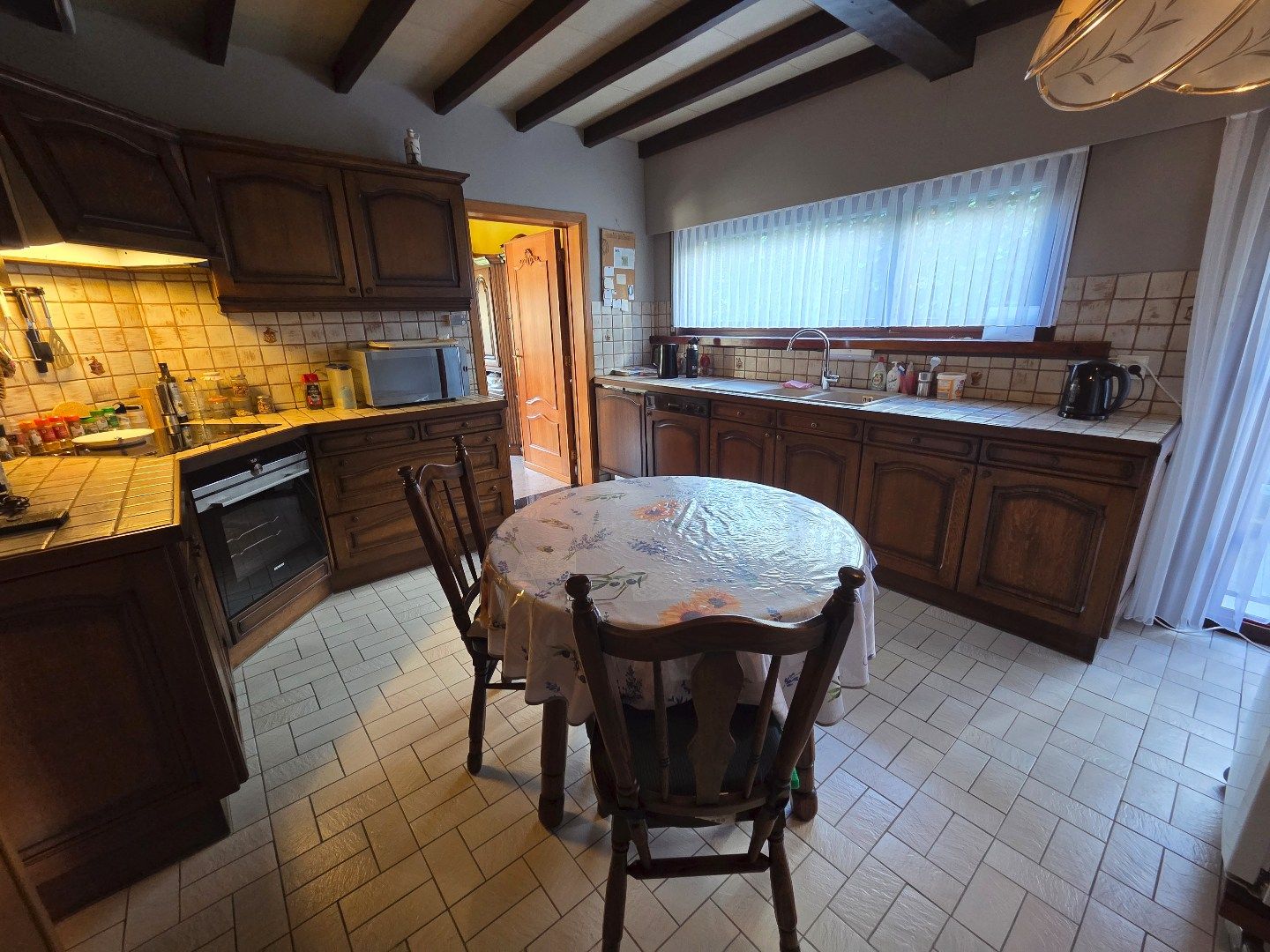 Instapklare rustig gelegen gezinswoning op een toplocatie!  foto 8