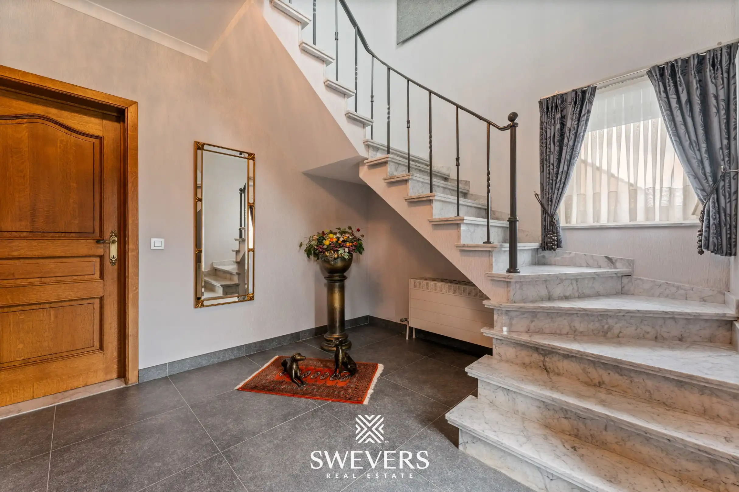 Royale kangoeroewoning met zwembad en dubbele garage foto 2