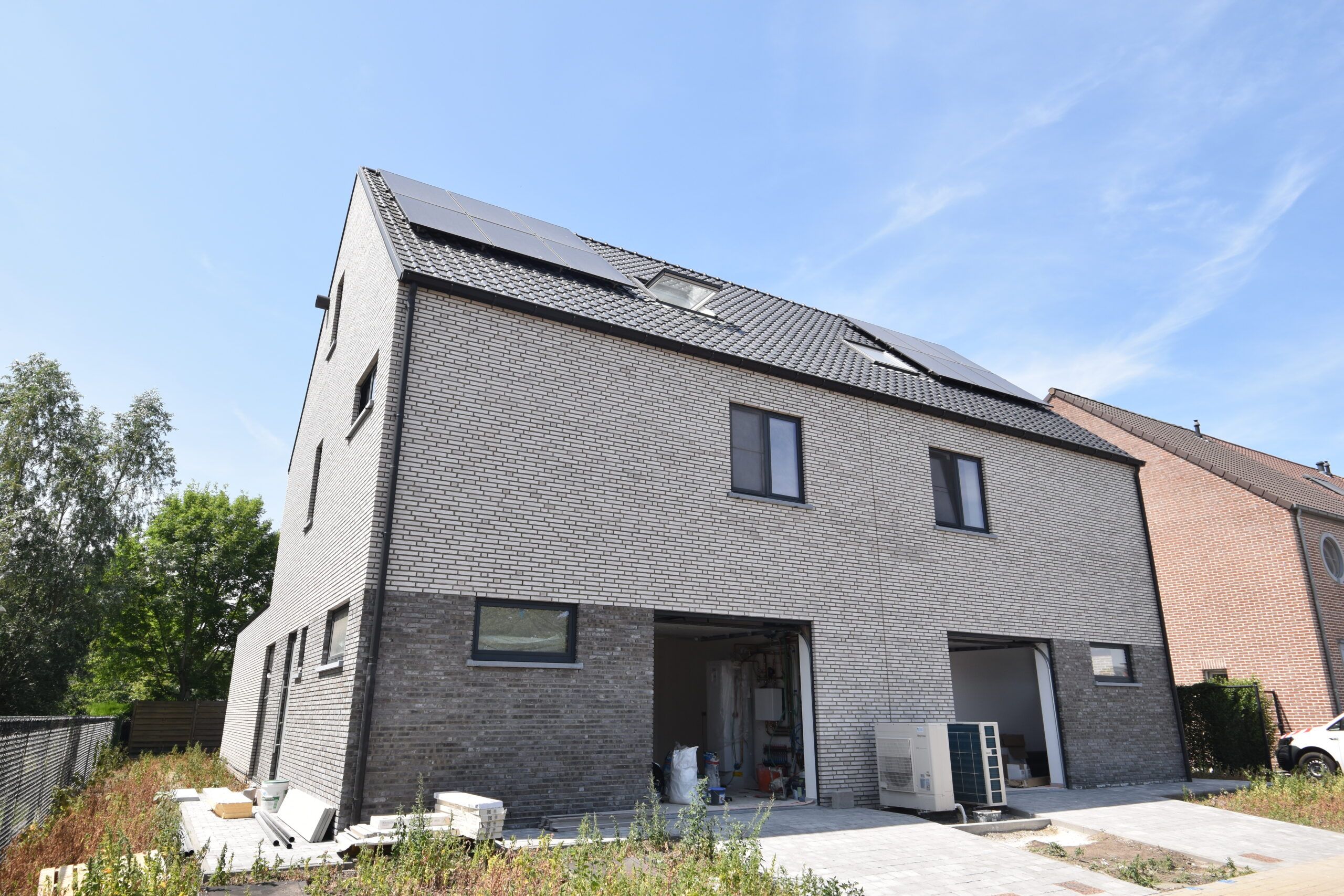 Energiezuinige nieuwbouwwoning met tuin en garage in rustige buurt foto 2