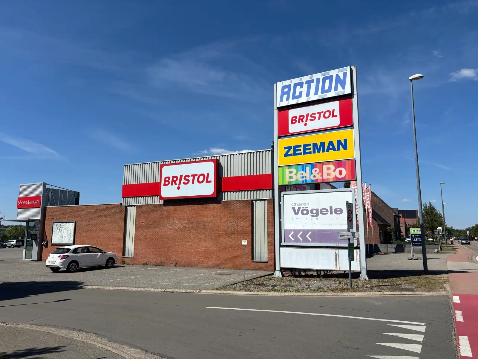 Commercieel pand te huur in Oudsbergen (ex-Bristol) foto 2