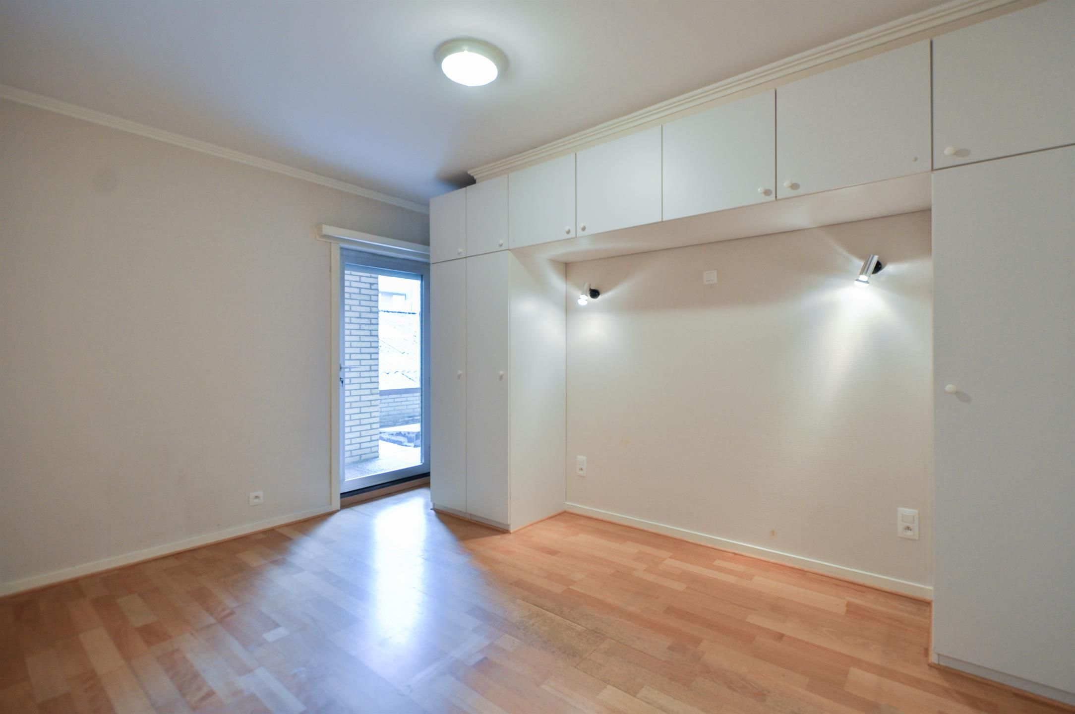 Aangenaam 2-slpk. appartement op de Zeedijk van het Zoute... foto 3
