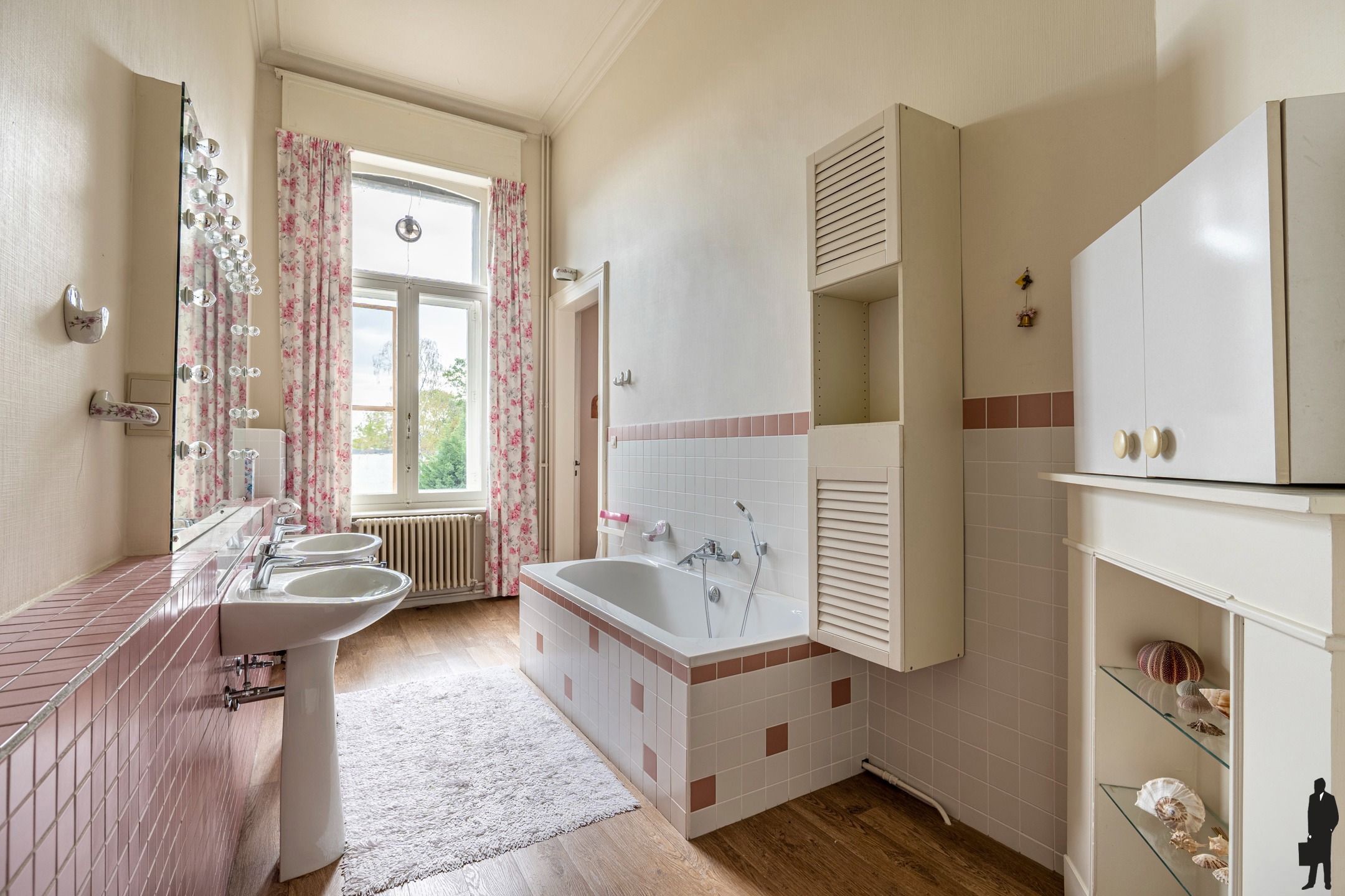Uniek herenhuis in eclectische stijl in hartje Turnhout foto 16