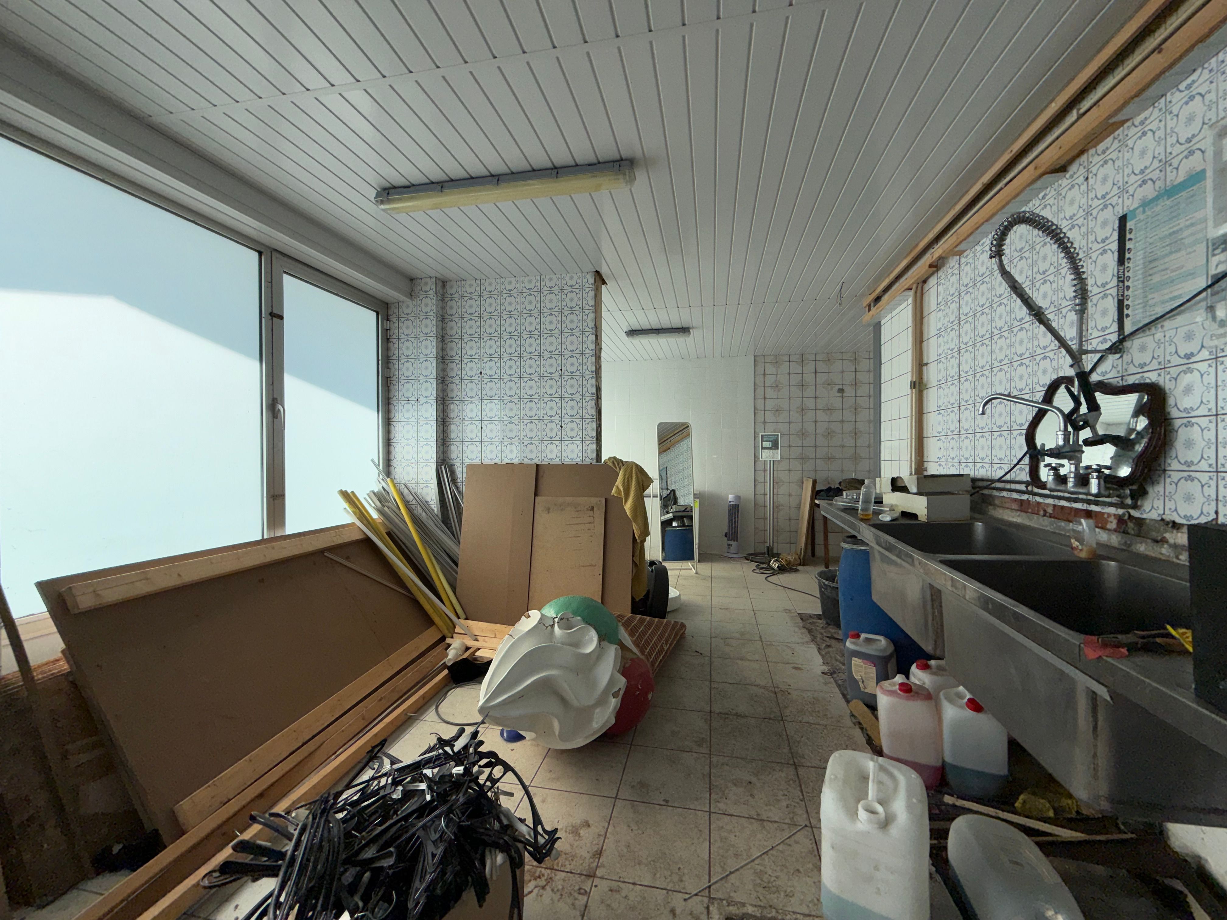 Handelsgelijkvloers op de zeedijk 385m² foto 5