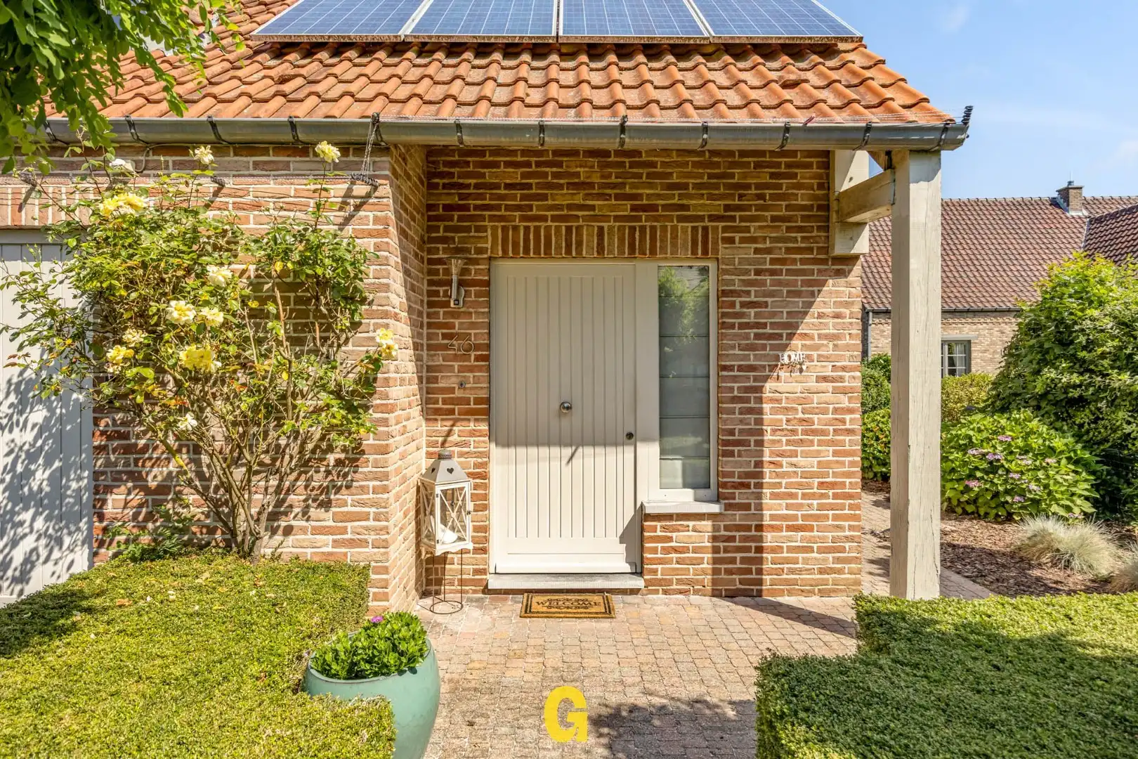 Halfopen woning met prachtige tuin met zwembad en blijvend zicht op achterliggend groen foto 5