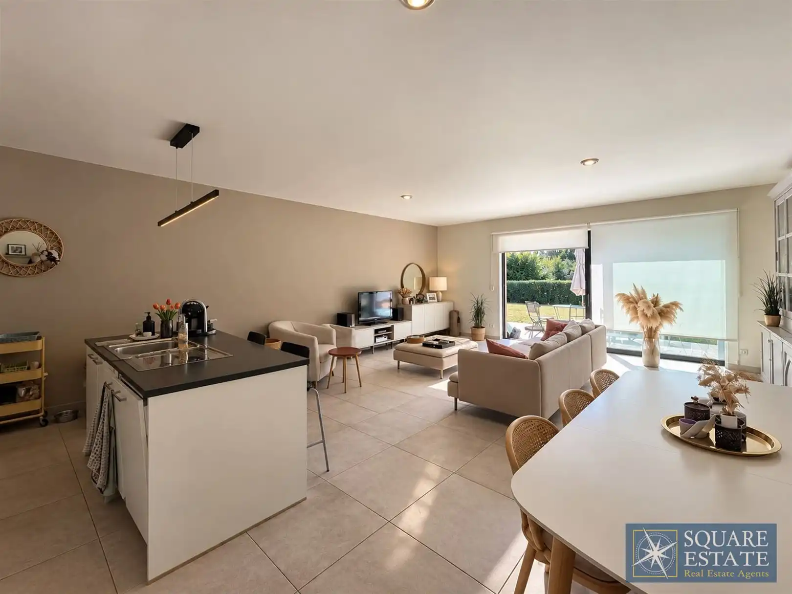 Prachtig appartement met 1 slaapkamer en tuin  foto 4