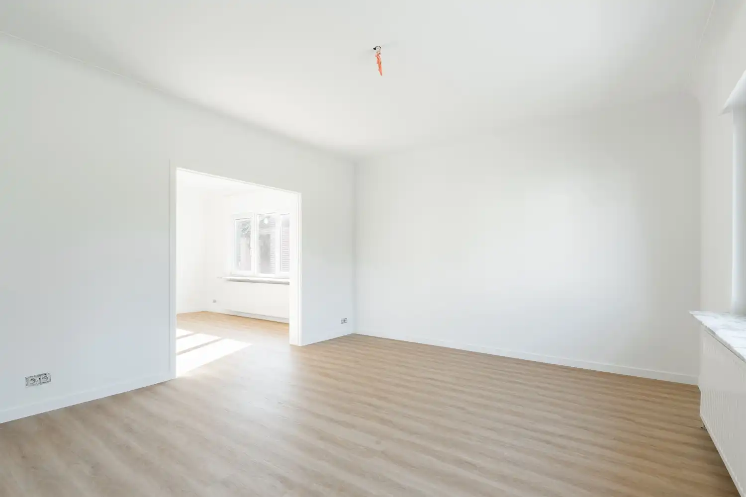 Volledig gerenoveerde ruime gezinswoning in het hart van Eksel foto 4