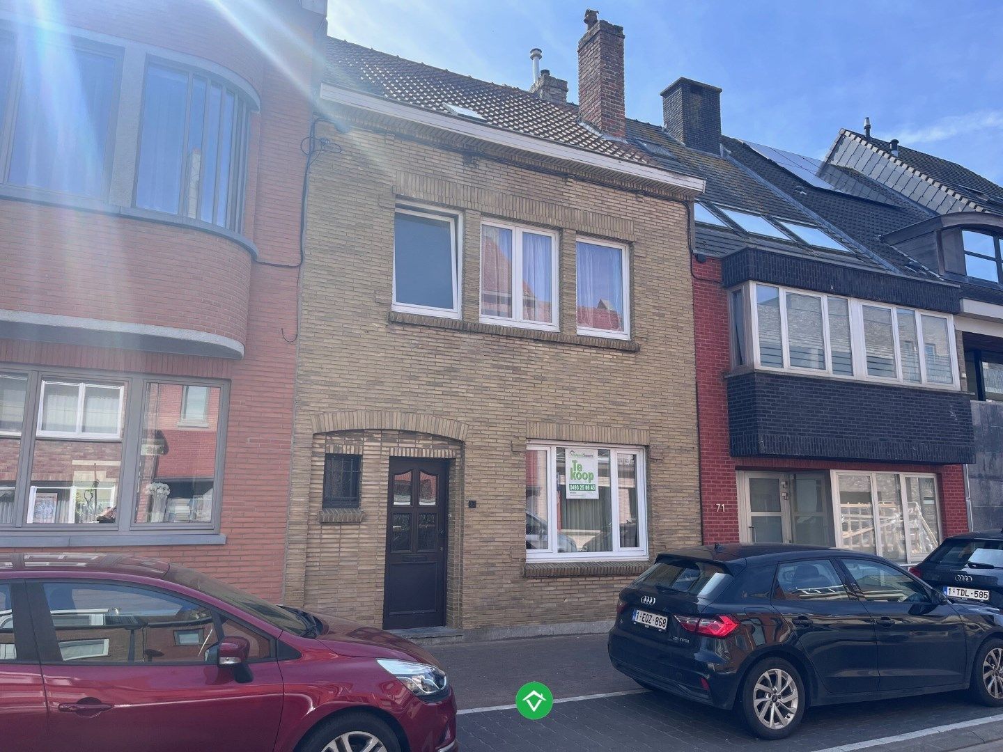 Comfortabel, op te frissen woonhuis met zonnige tuin, welgelegen in rustige buurt. foto {{pictureIndex}}