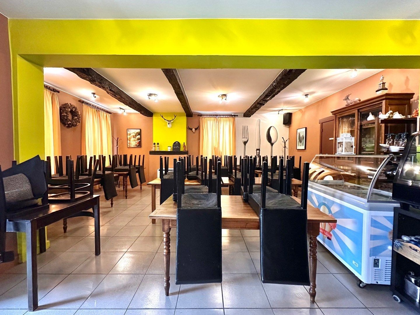 Ruim handelspand (café-restaurant) met terras, woonmogelijkheid en garage in Rutten (Tongeren) foto 7