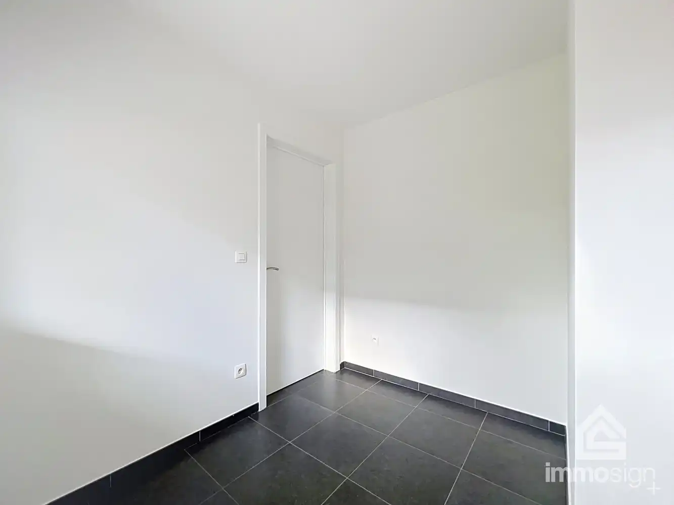 Praktisch appartement gelegen in het centrum van Bree! foto 10