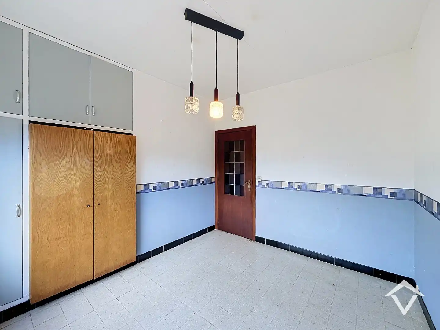 Gelijkvloerse woning met 3 slaapkamers, ruime garage en tuin op een gunstige ligging te Hooglede foto 16