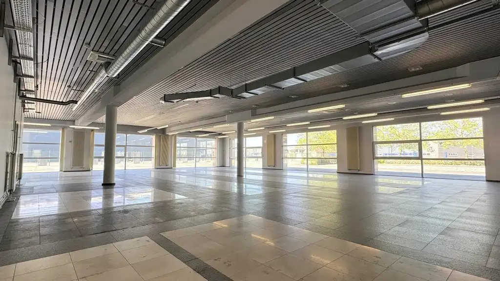 Budgetvriendelijke kantoren te huur vlakbij afrit E17 in Deinze foto 4
