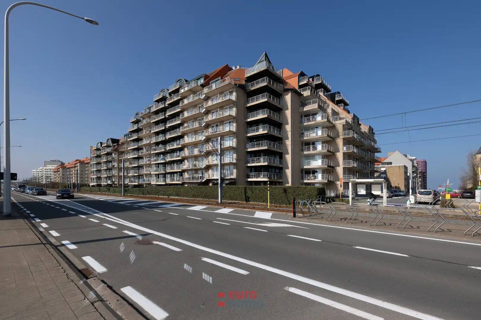 Appartement met 2 slaapkamers te koop op een zéér fel begeerde ligging te Nieuwpoort-bad! foto 14