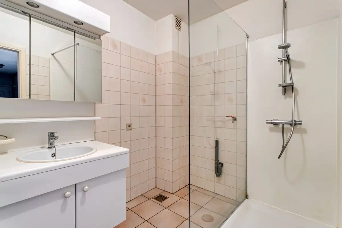 Appartement met 2 slaapkamers en garage. foto 9