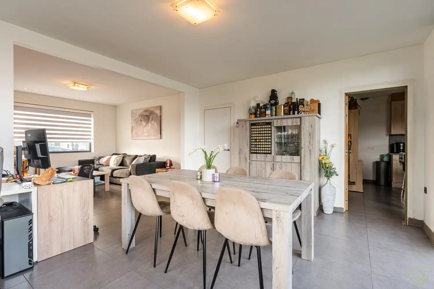 Vernieuwbouw woning met praktijkruimte op topligging met uitstekende zichtbaarheid in Evergem foto 7