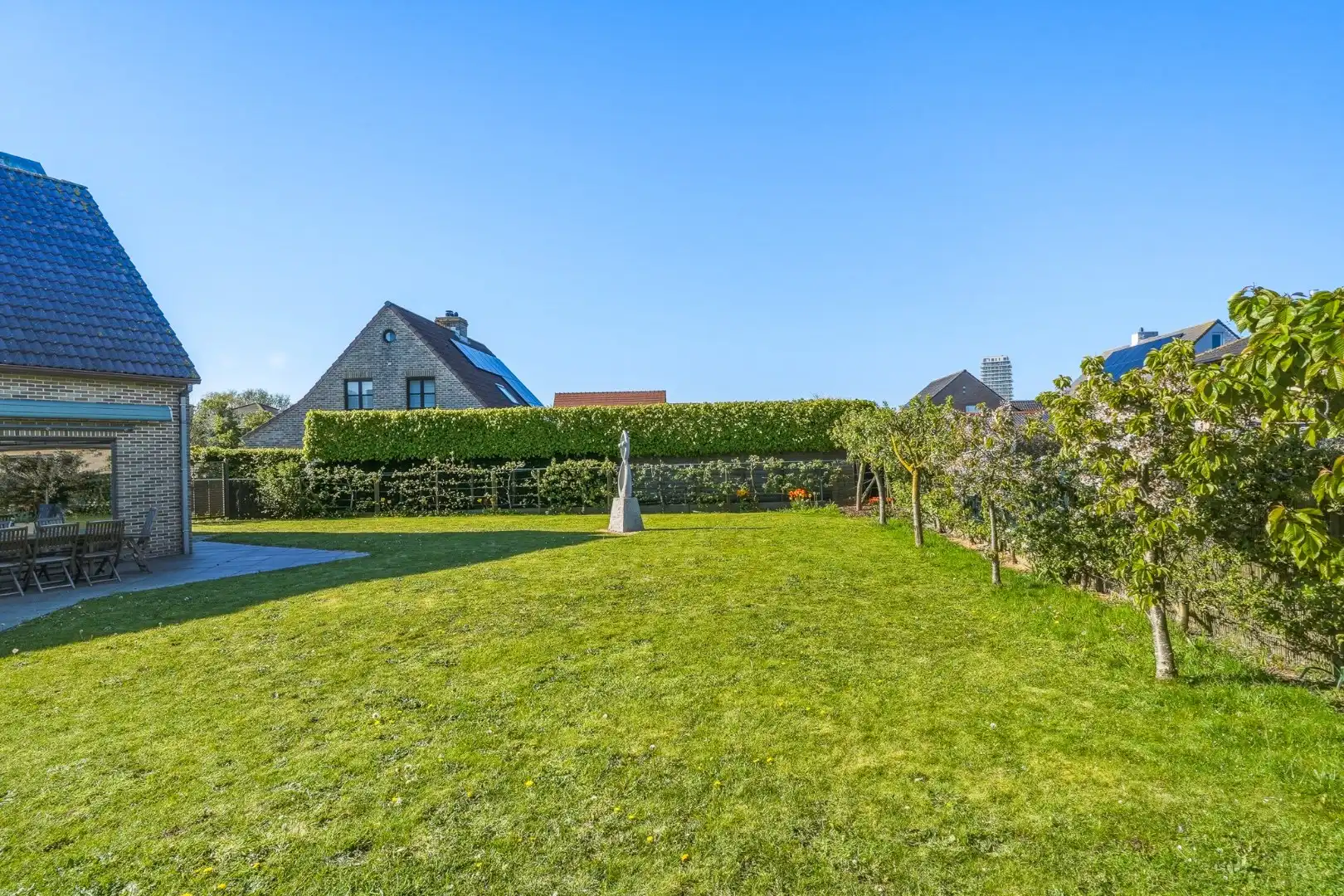 Ruime alleenstaande woning nabij zee en strand! foto 16