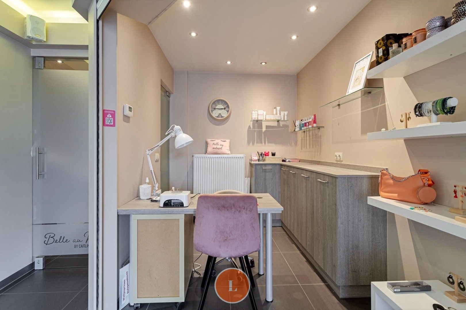 Handelspand op topligging in Menen foto 7