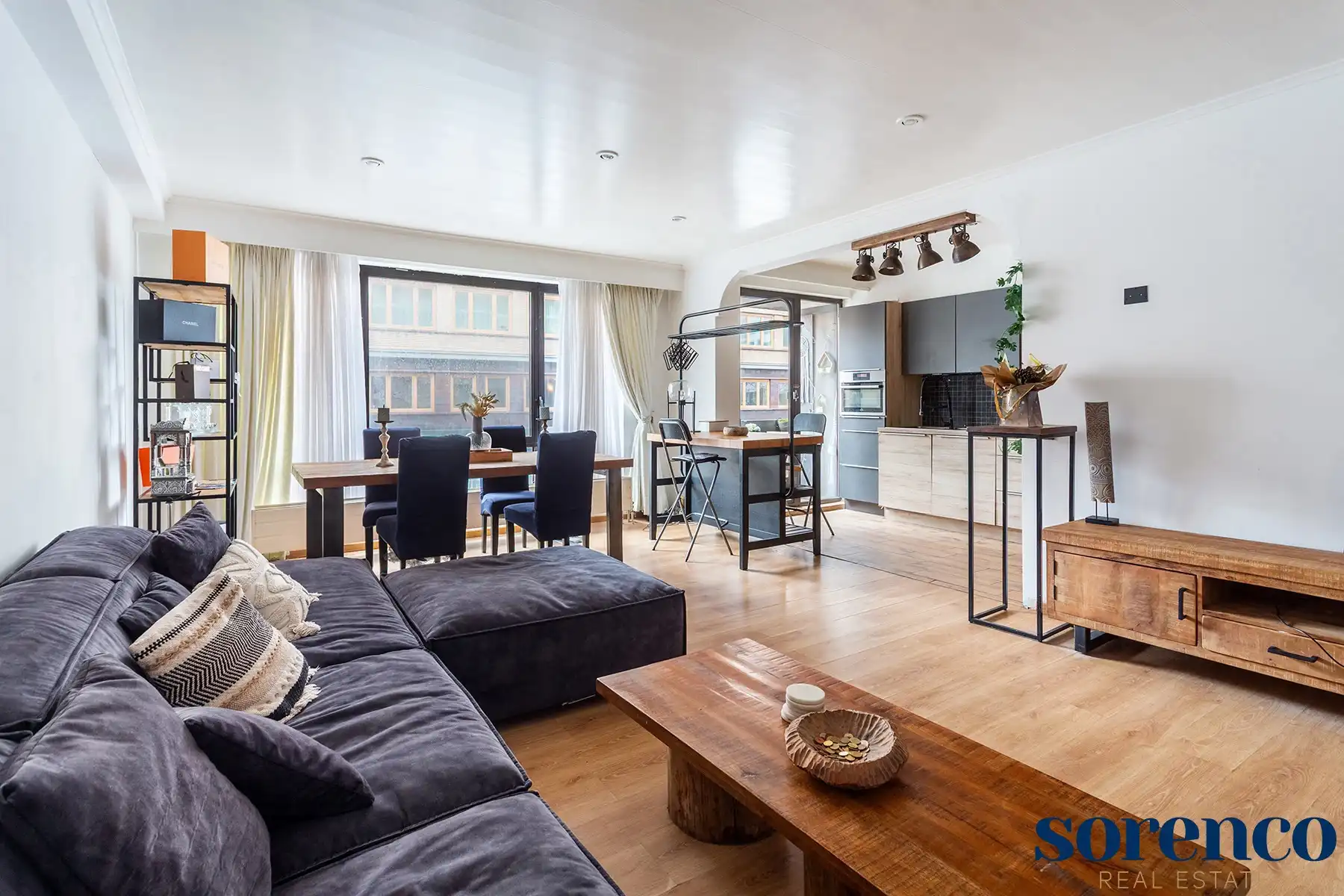 Het Zuid - 2 slpk appartement met terras op toplocatie. foto {{pictureIndex}}