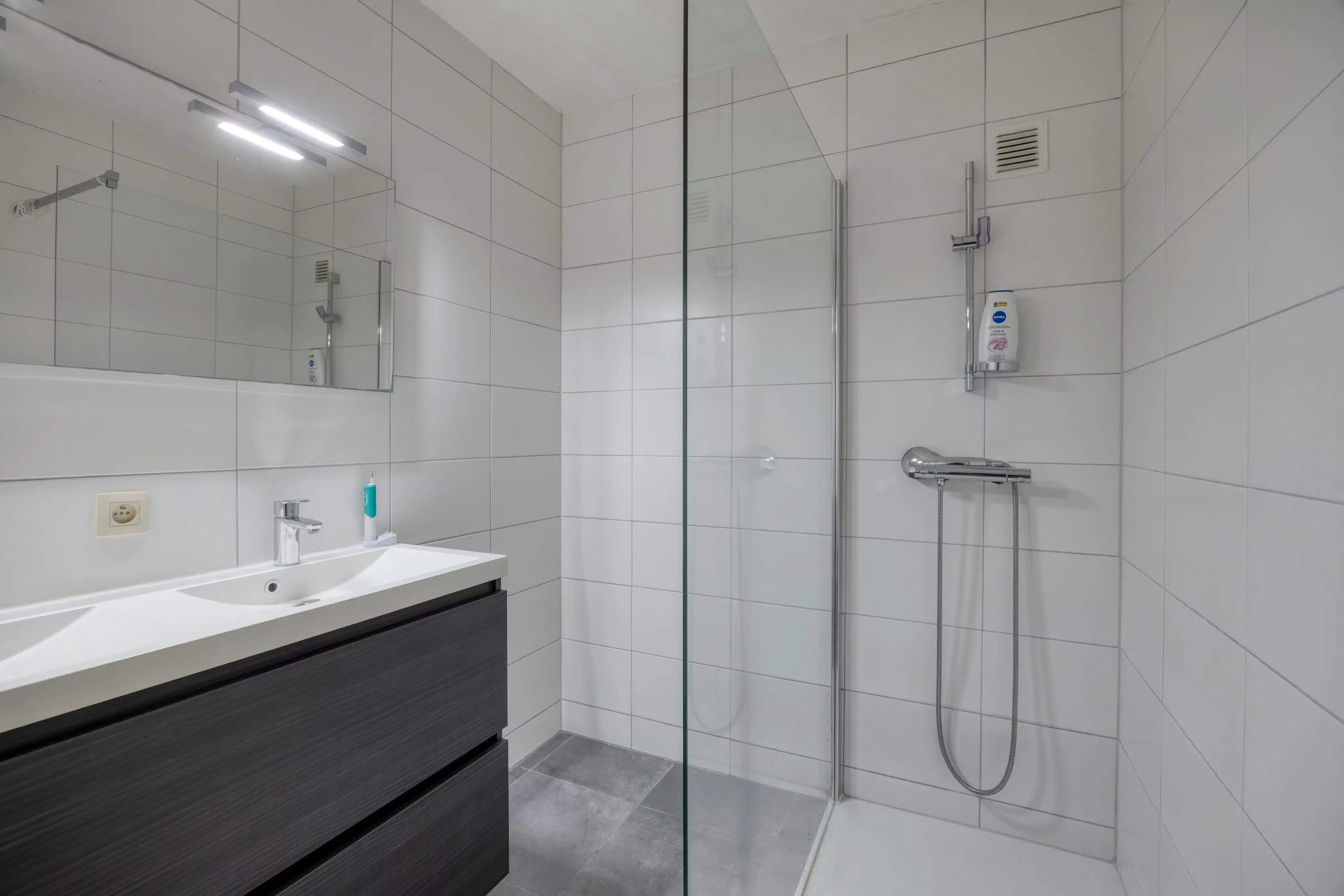 Appartement met 3 kamers en 2 terrassen te koop in Merksem foto 10