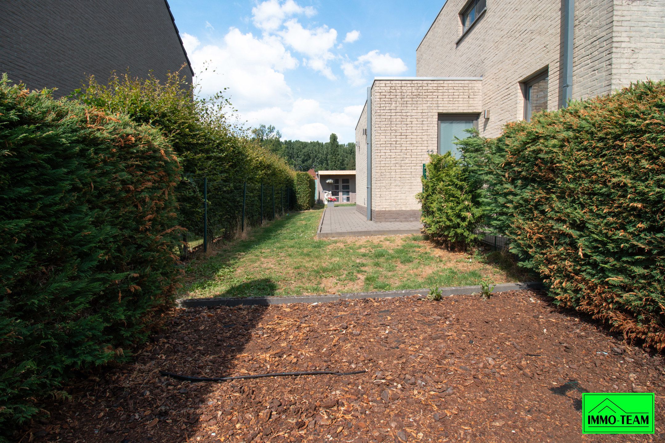 Rustig gelegen en energiezuinige 3-gevelwoning foto 15