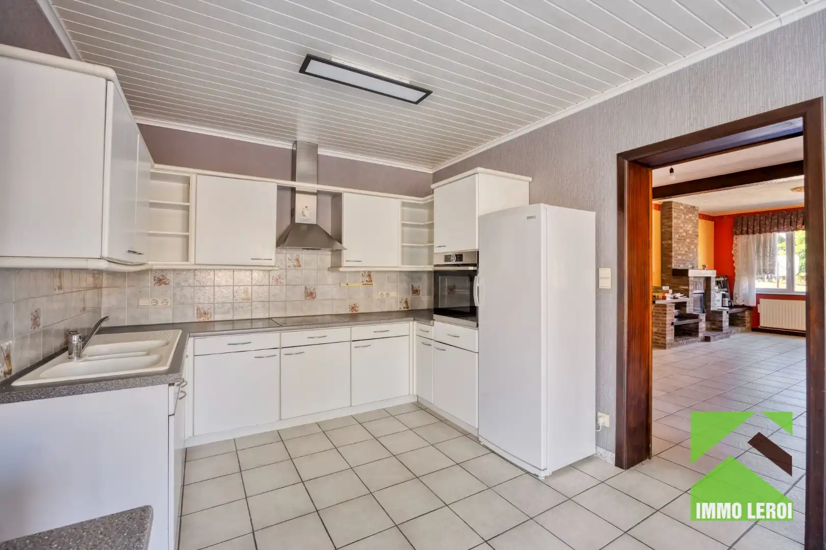 Mooie gezinswoning met 2 garages en prachtige tuin op totaal 52a 91ca foto 7