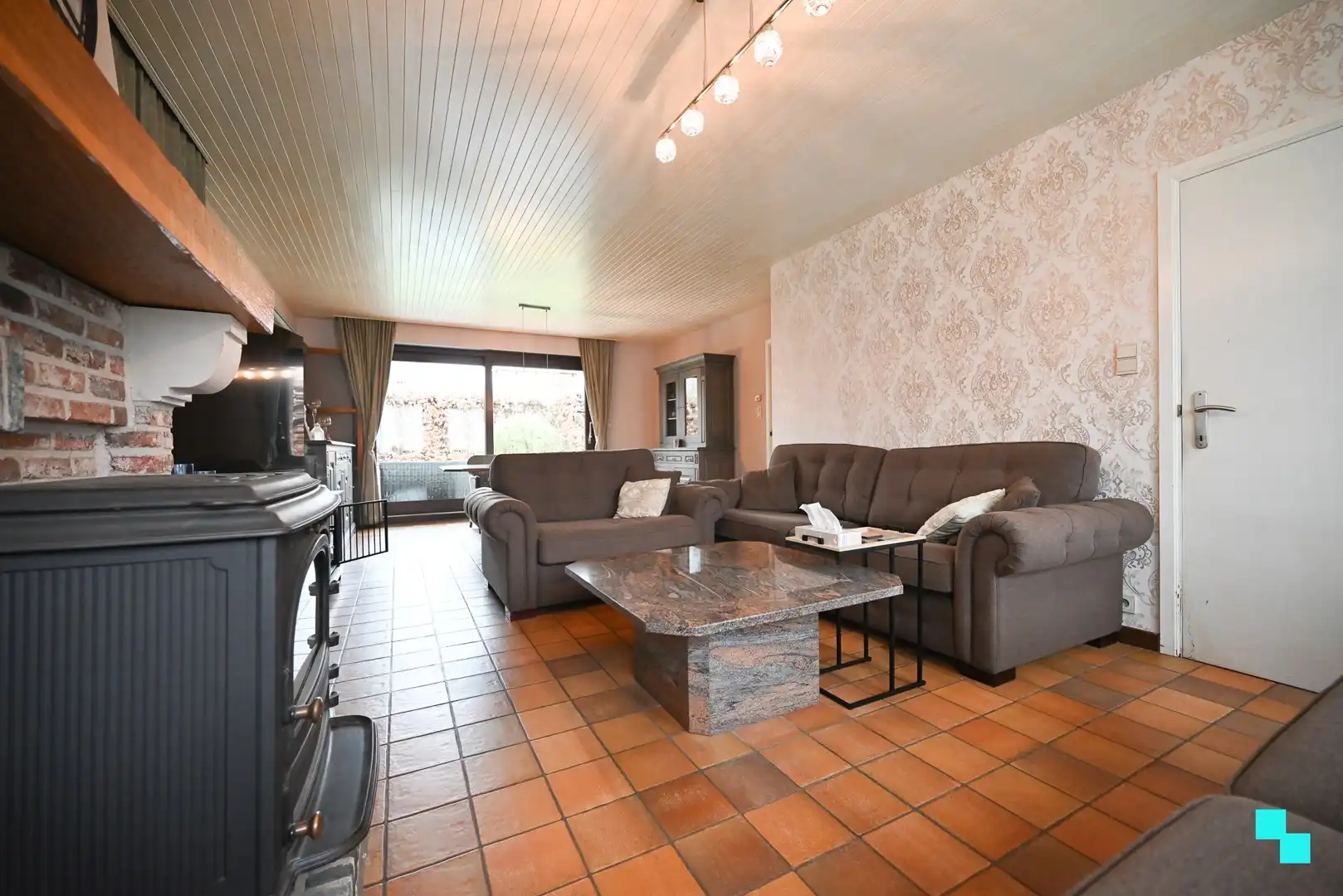 Ruime gezinswoning in doodlopende straat te Izegem foto 6