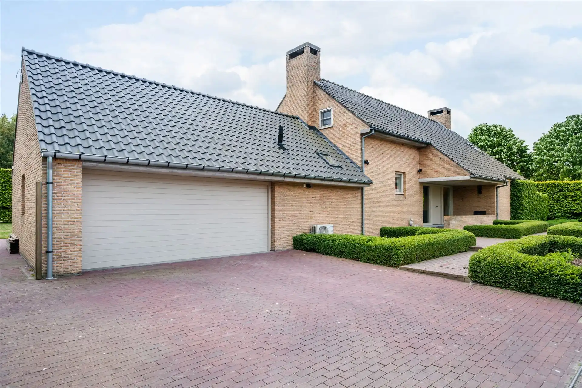 Stijlvolle villa in gegeerde villapark te Waregem. foto 22