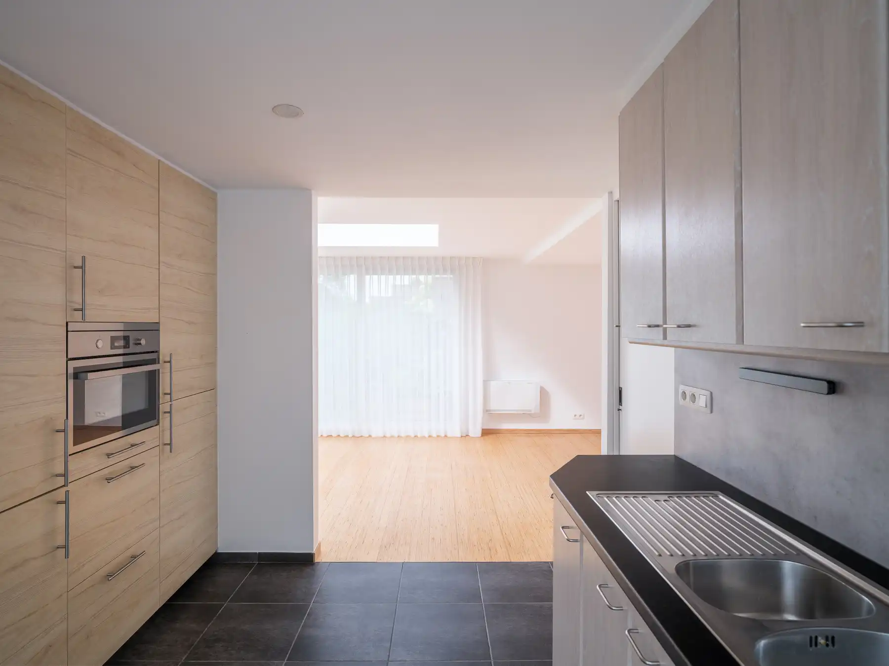 Architecturale woning in een rustige residentiële buurt  foto 7