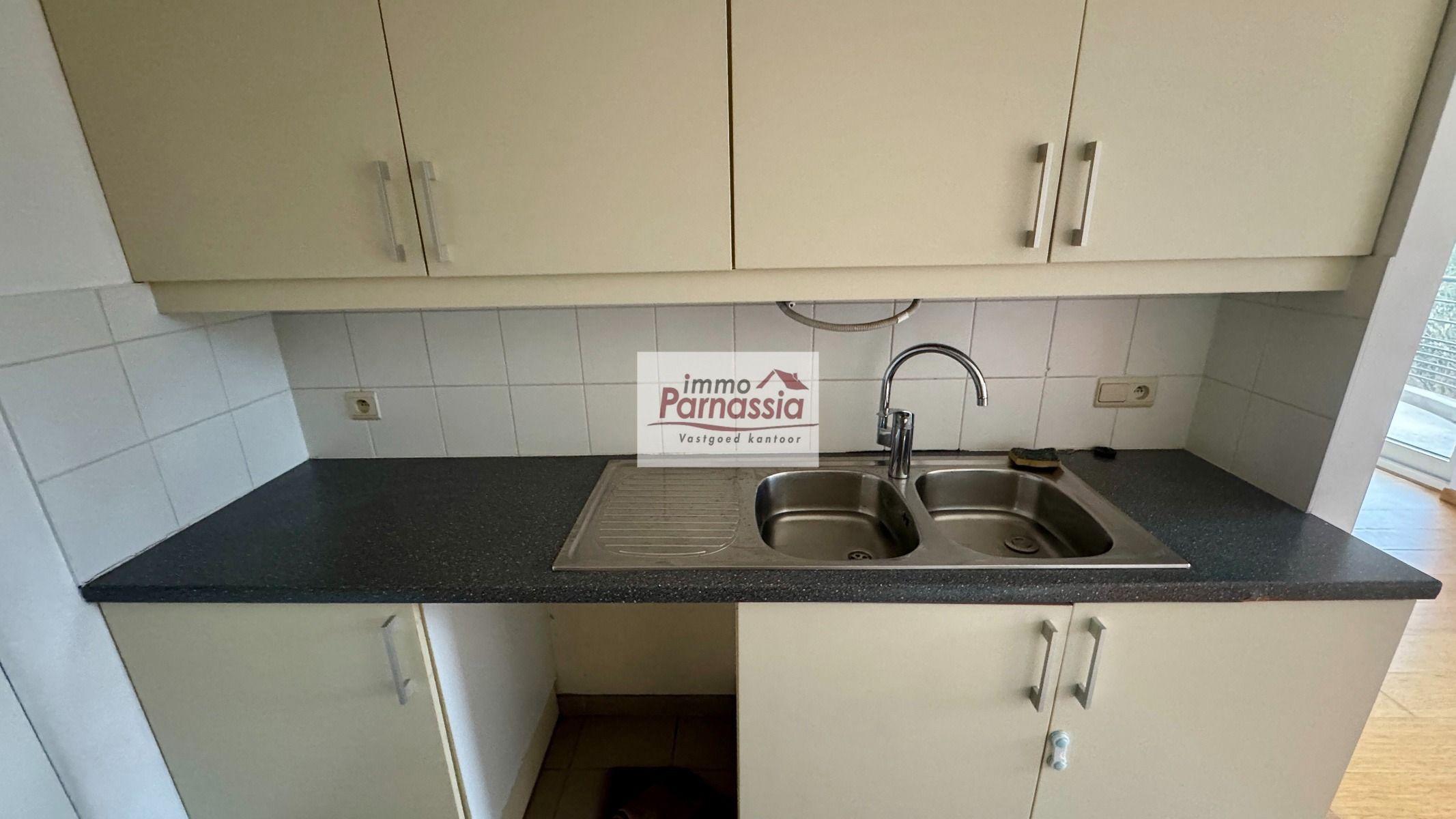 Zeer aangenaam en centraal gelegen 3 slaapkamer appartement  foto 6