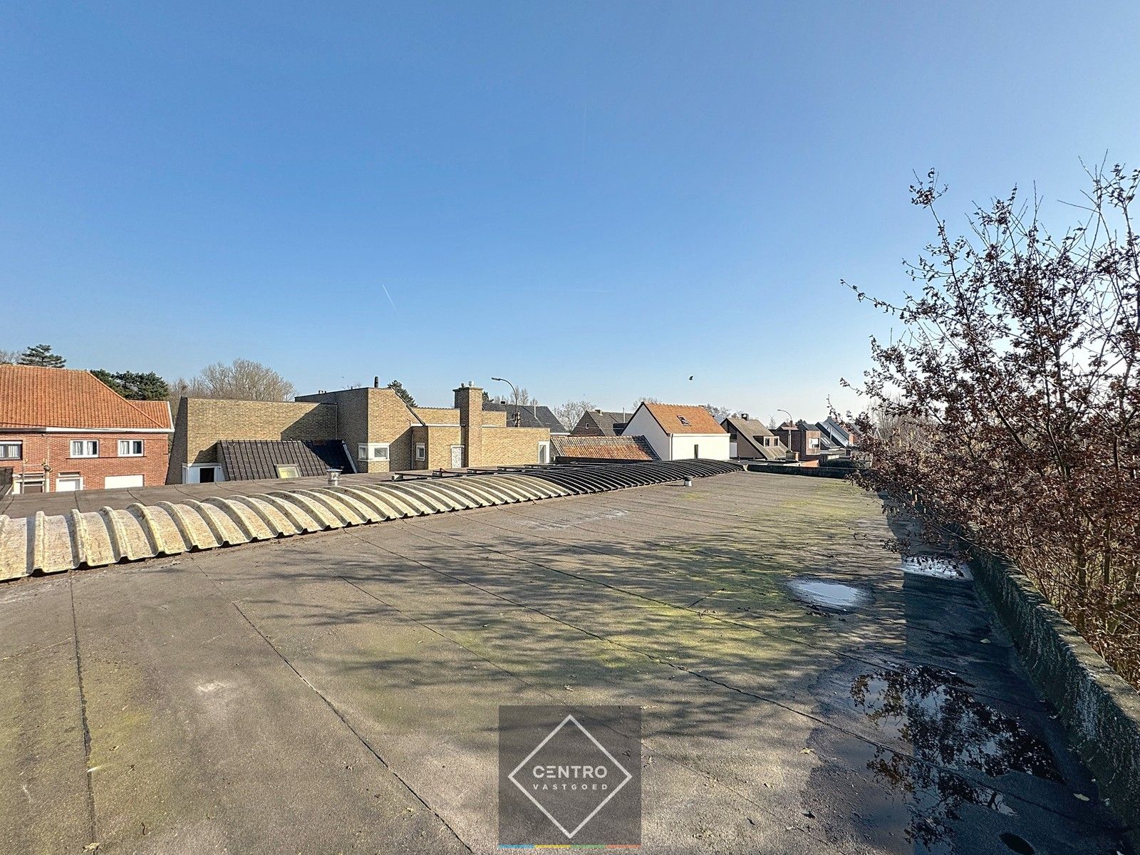 INSTAPKLARE woning met 4 slpks, 2 badks, PRAKTIJKRUIMTE en met MAGAZIJN! foto 35