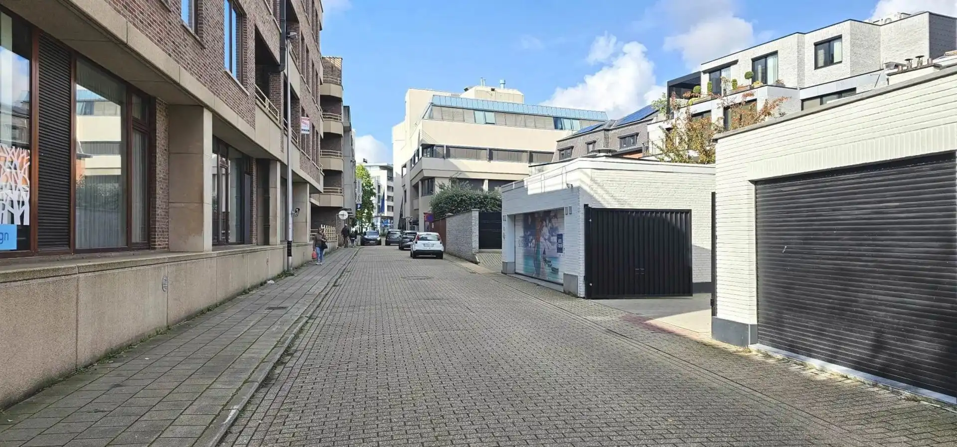 Guffenslaan – Hasselt Zeer praktische, ondergrondse autostaanplaats te koop, gelegen op de kleine ring van Hasselt. foto 4