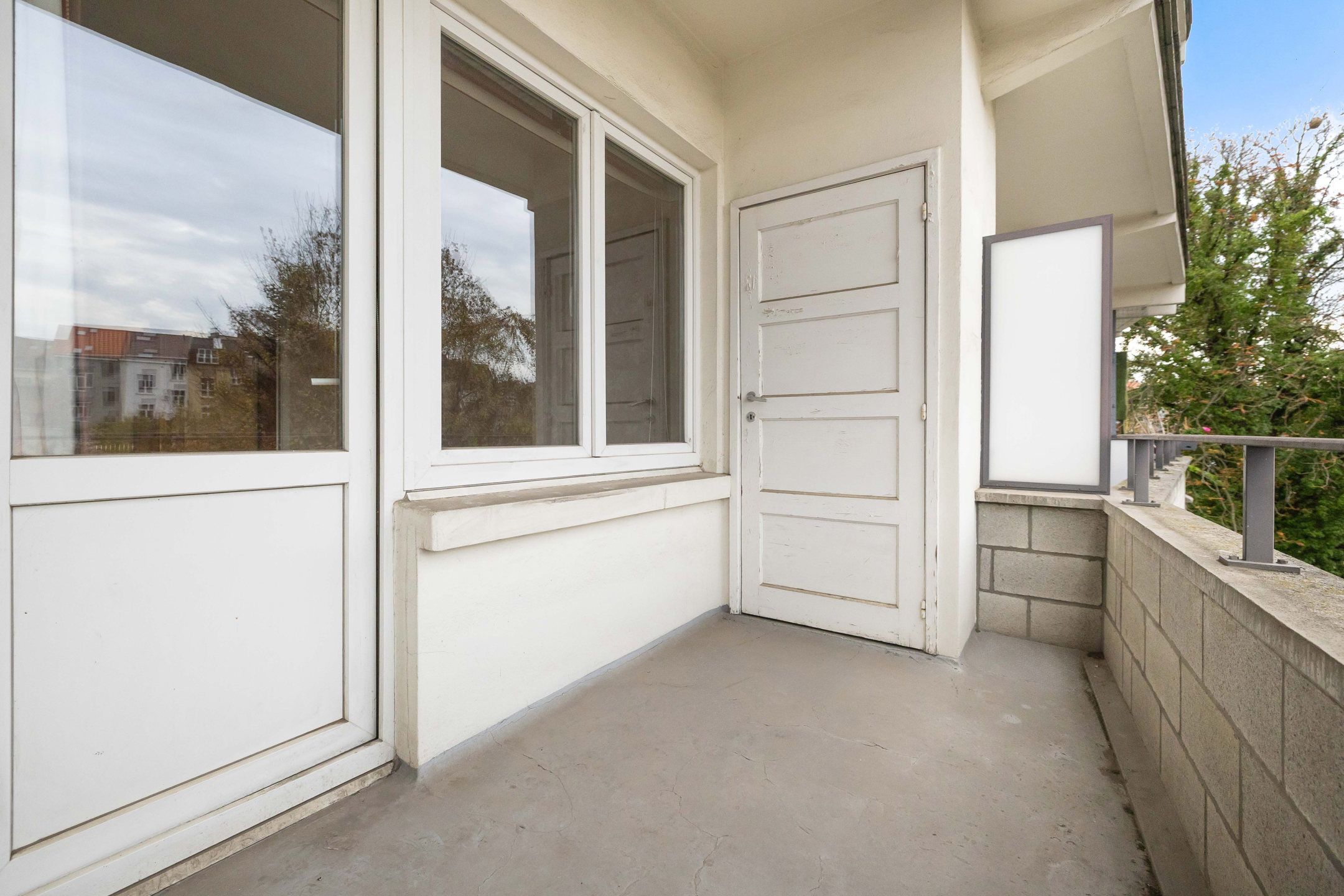 Appartement met 2 slaapkamers + terras : te renoveren foto 14