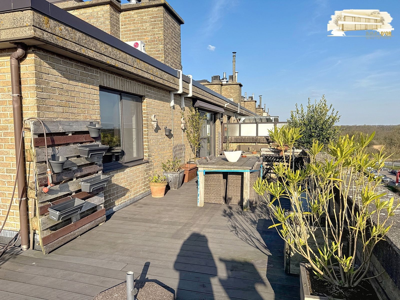 Prachtig dakappartement met een zeer groot Zuid en W-terras  foto 21