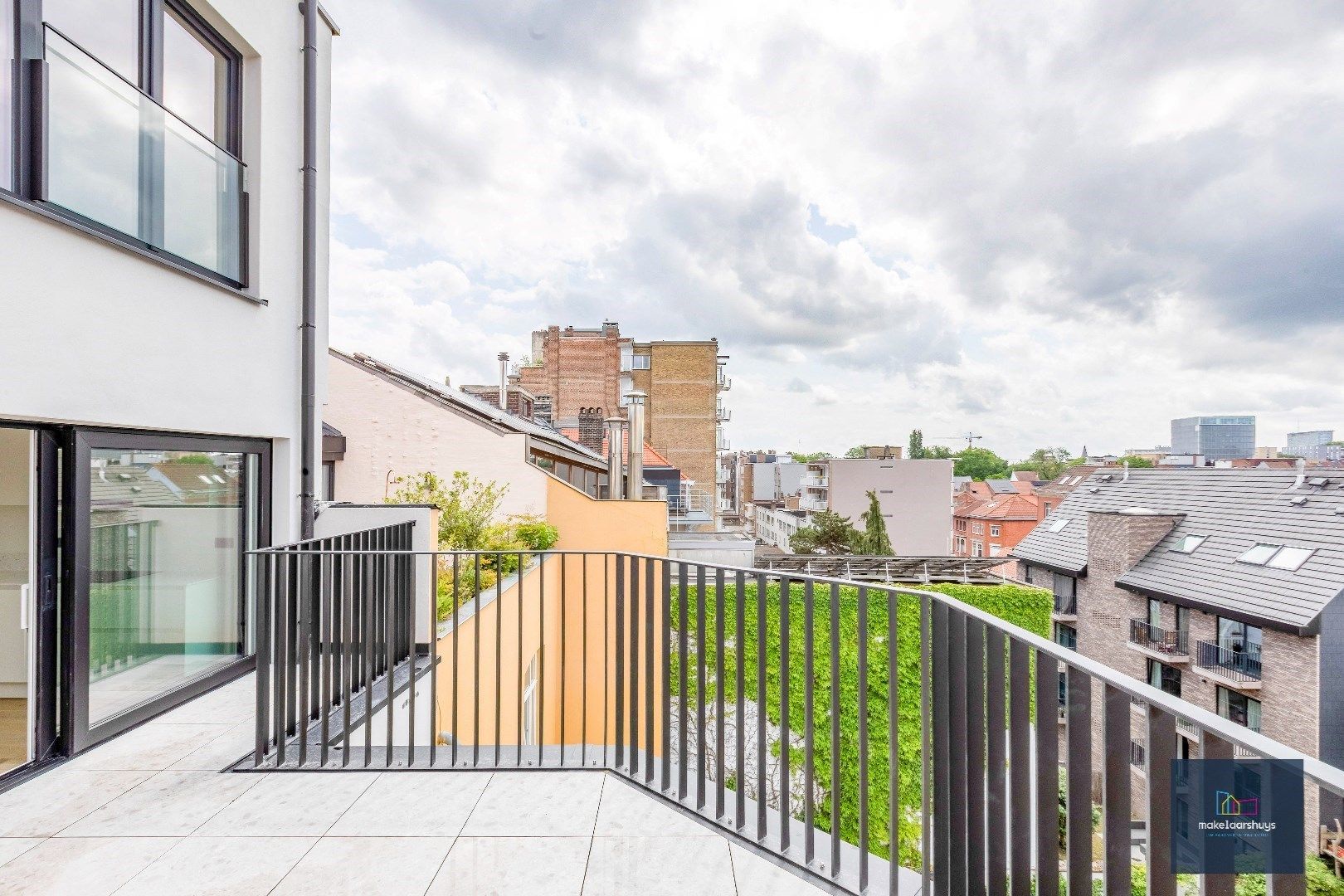 Prachtige penthouse met 2 slaapkamers en  groot terras met uniek uitzicht foto 11