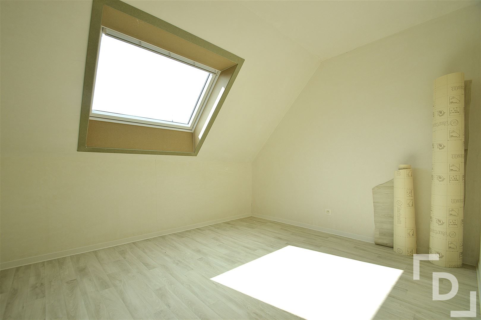 Nieuwbouwwoning met carport te huur in Wijtschate. foto 15
