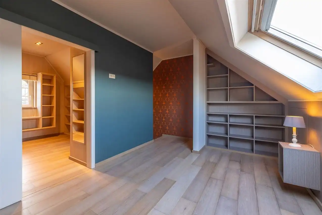 Stadswoning met drie slpk en tuintje op gunstige locatie foto 29