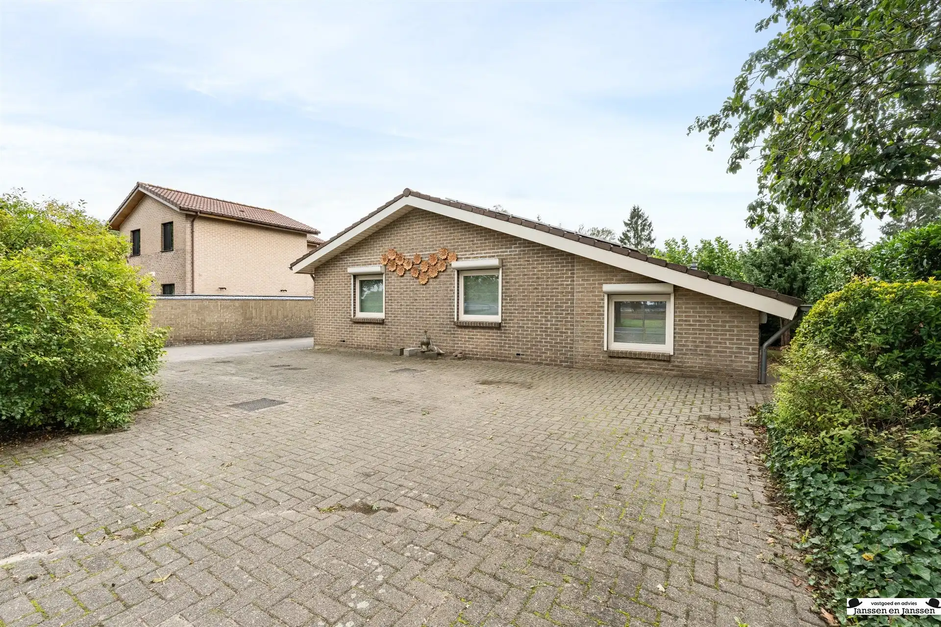 Unieke laagbouwwoning met 4 slaapkamers foto 26