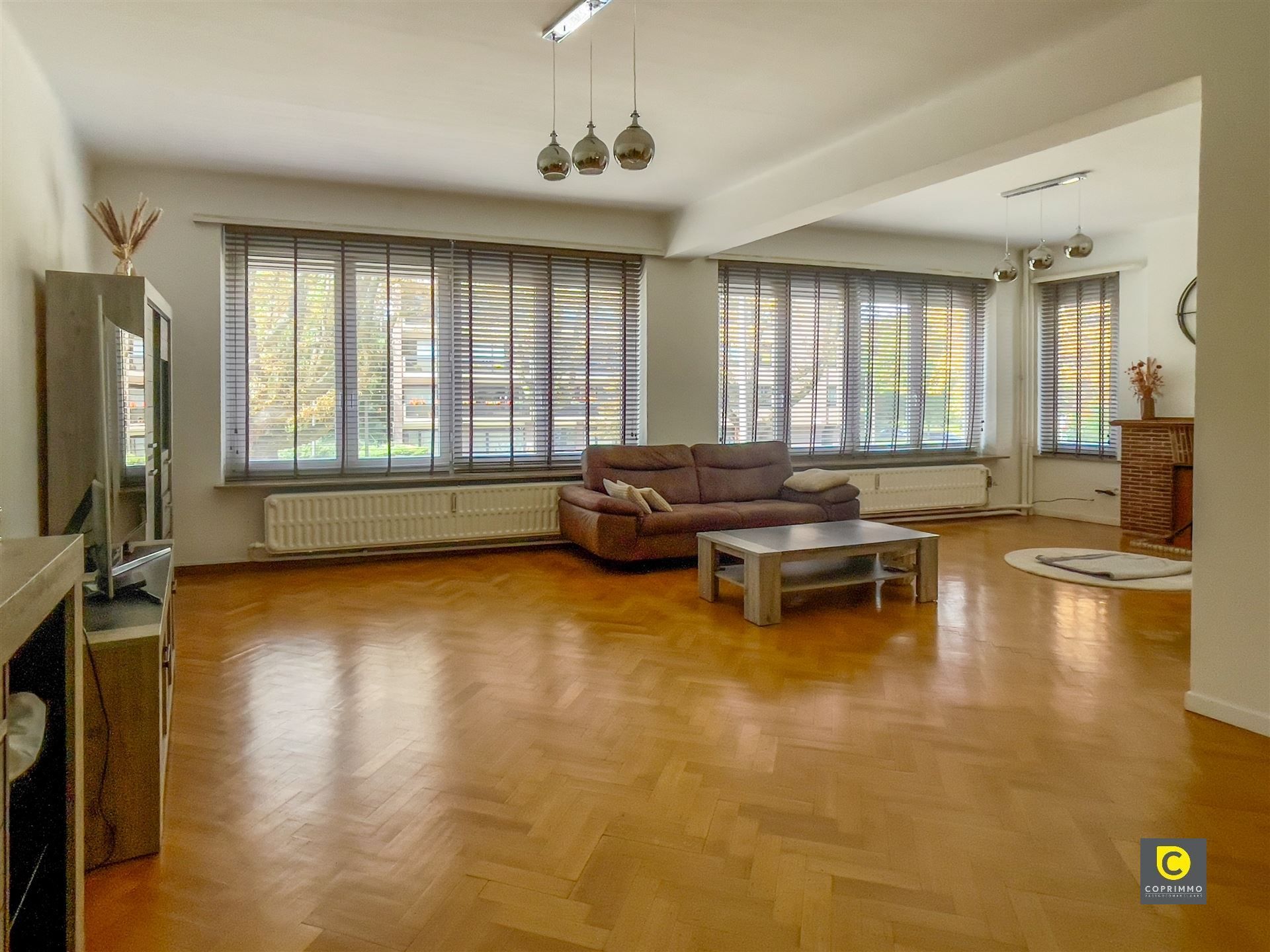 Appartement foto {{pictureIndex}}