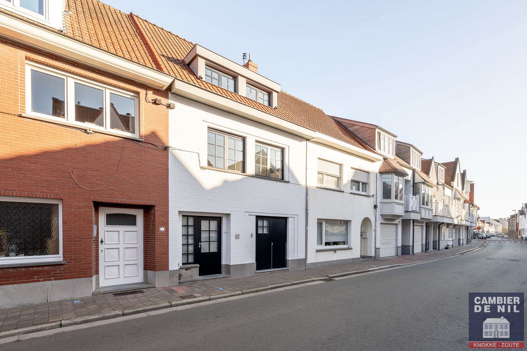 Instapklare, gemeubelde rijwoning met 5 slaapkamers en tuin – hartje Oud-Knokke foto 31