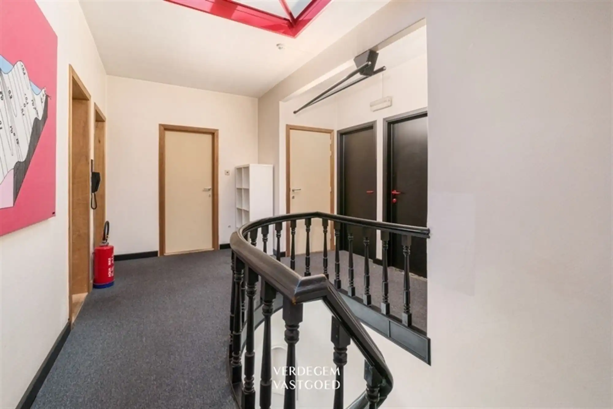 Architecturale studentenwoning met 8 entiteiten, garage en prachtige tuin foto 12