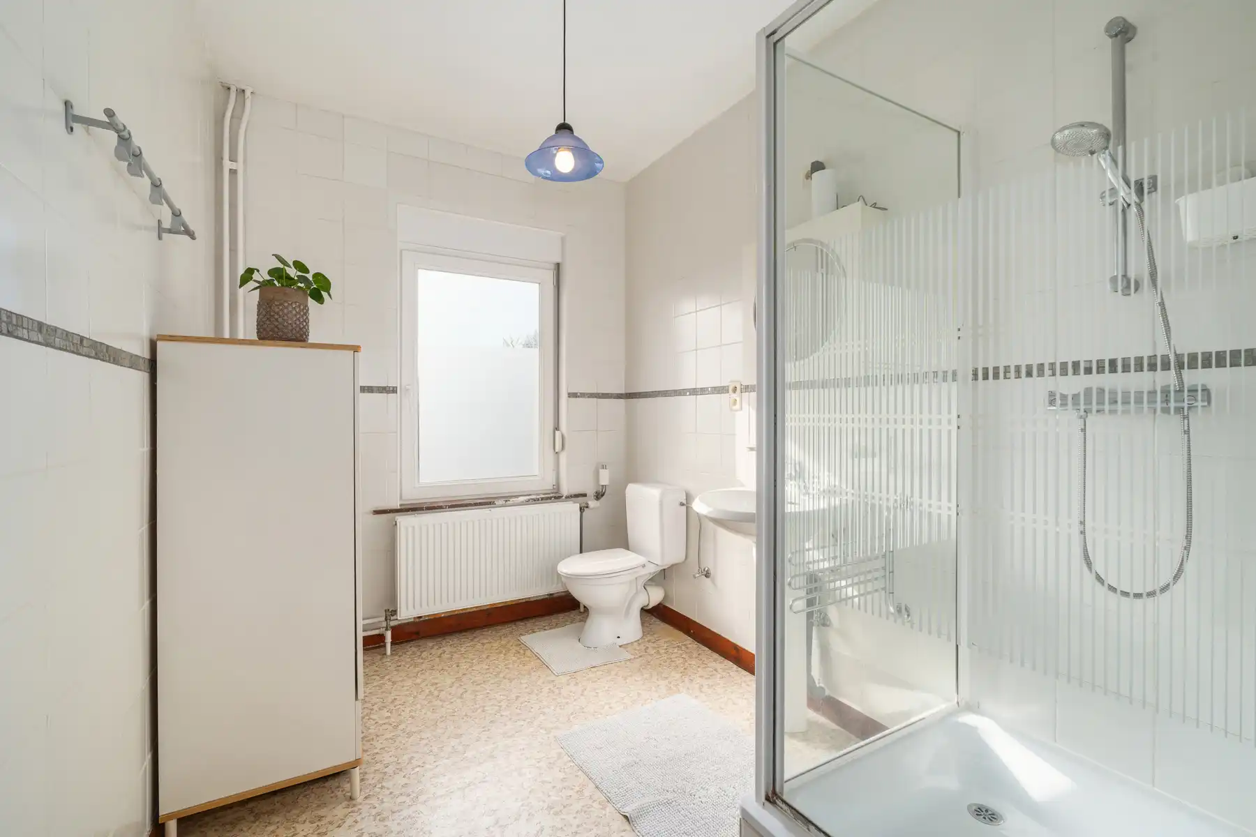 Woning met 4 slaapkamer, 2 badkamers en garage/atelier foto 20